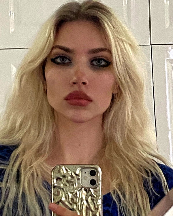 anya4everr instagram image archive image