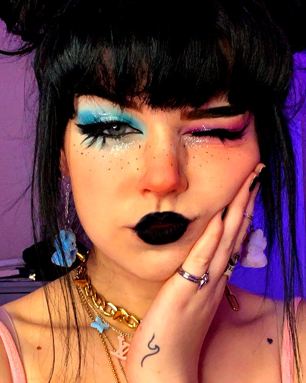yeahimcaroline instagram image archive image