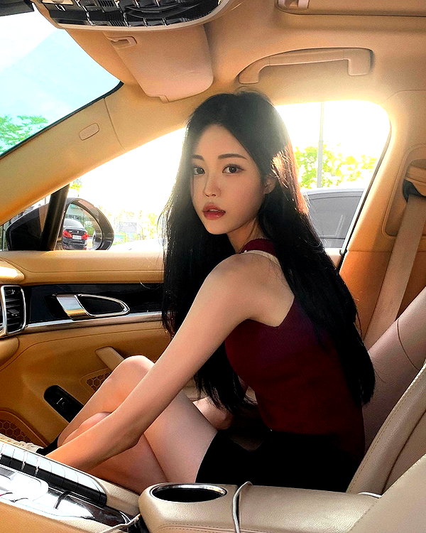 daxbin instagram image archive image