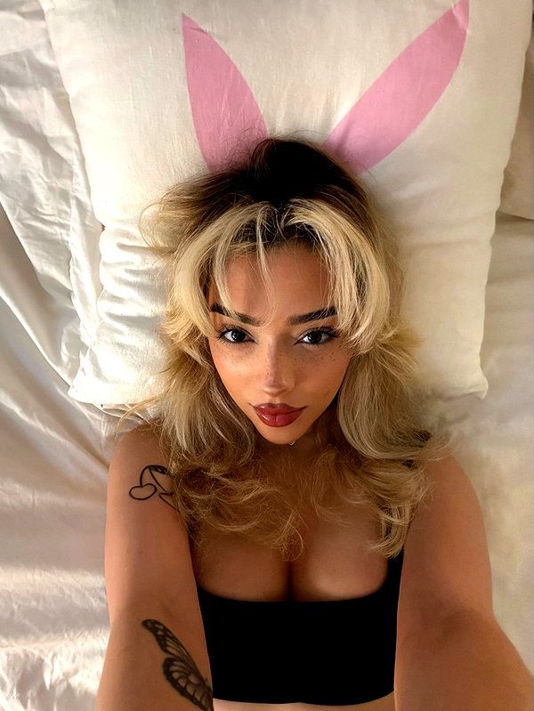 v.qx instagram image archive image