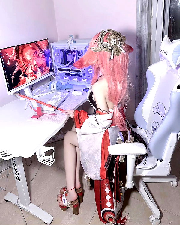 gallery_cosplayer instagram image archive image