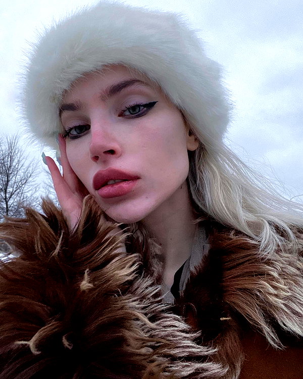alien.hanna instagram image archive image