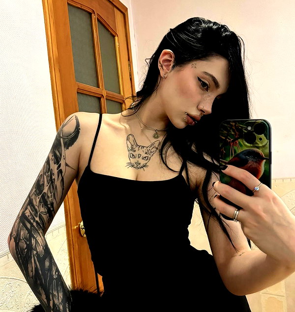 kriskaik instagram image archive image