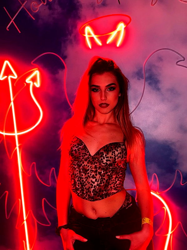 ariannachiaravalle_ instagram image archive image