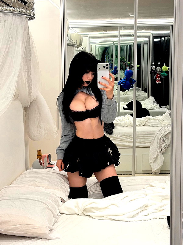 nicoleponyxo nicoleponyxo archive image