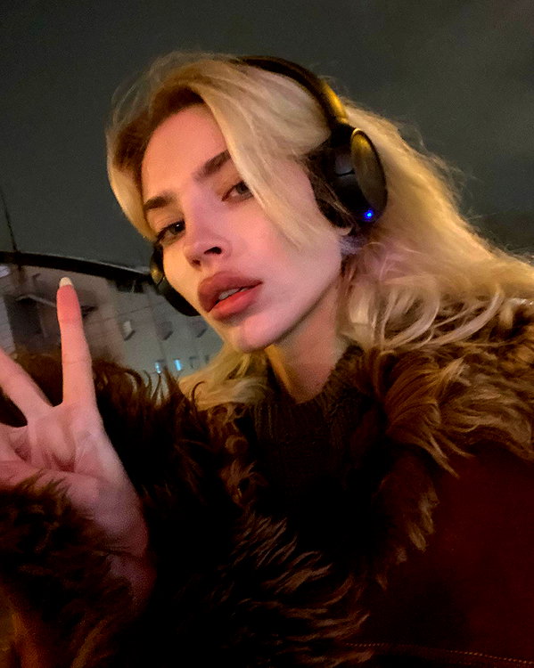 anya4everr instagram image archive image