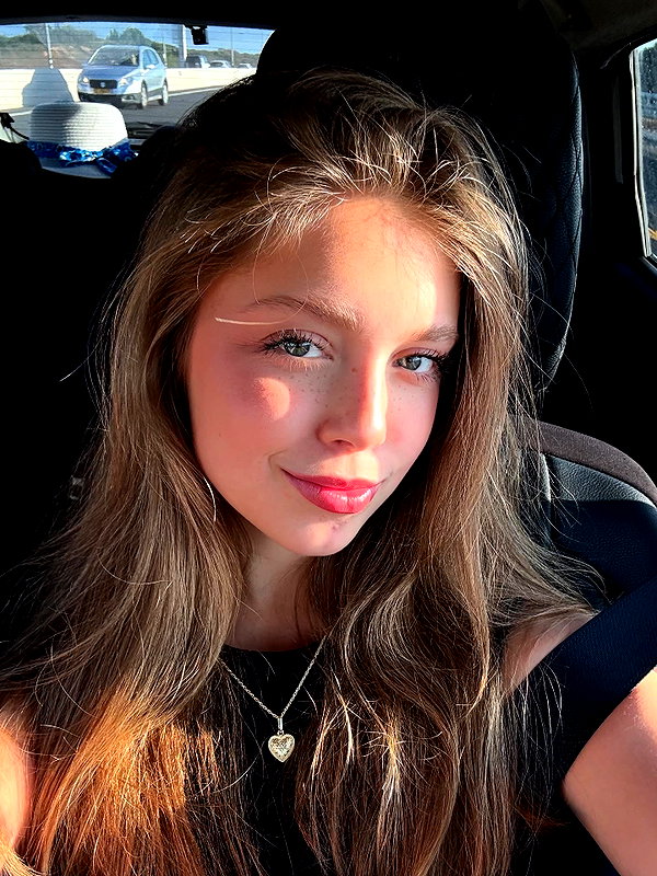 mishel_d_ instagram image archive image