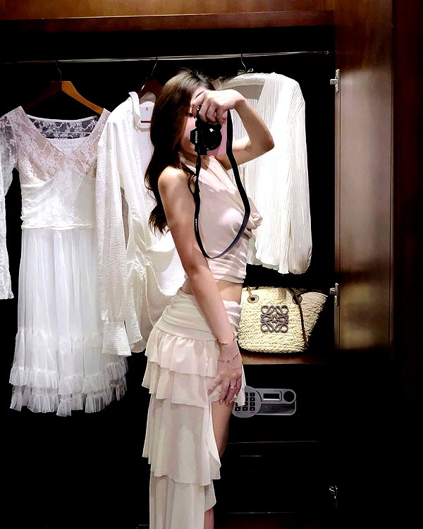 lyhythuedoxinh instagram image archive image
