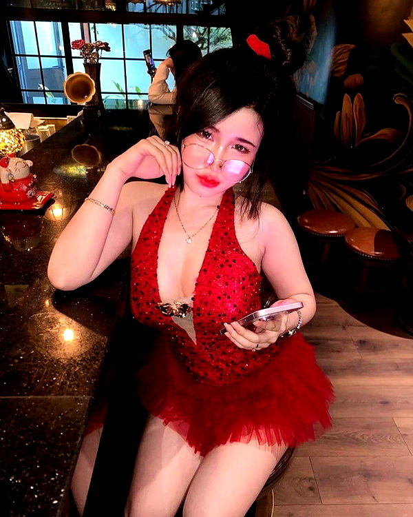 lyhythuedoxinh instagram image archive image