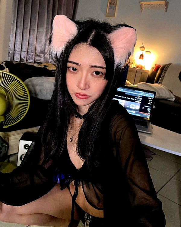 ge.more_x instagram image archive image