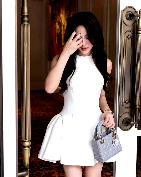 lyhythuedoxinh instagram image archive image