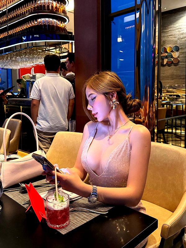 lyhythuedoxinh instagram image archive image