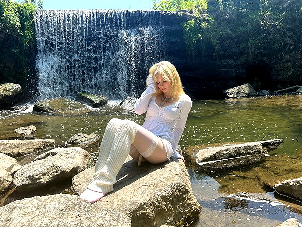 ash.onme instagram image archive image