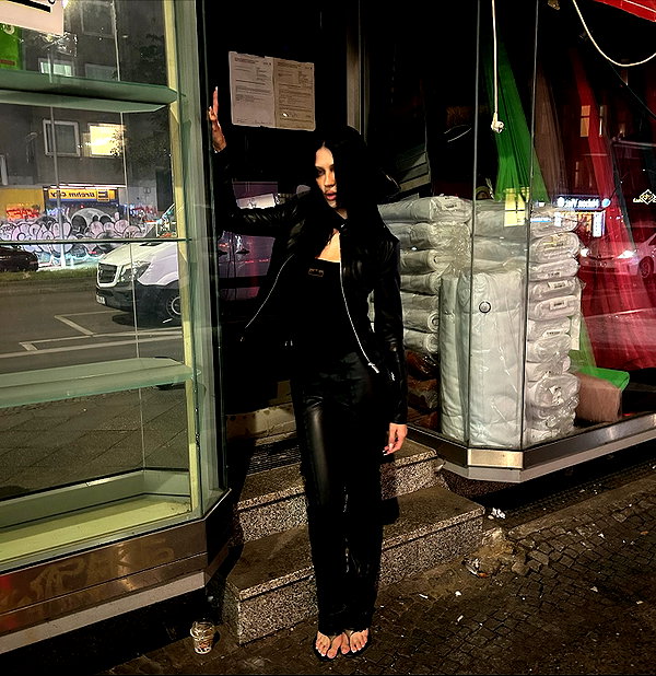 karolinaawasik instagram image archive image