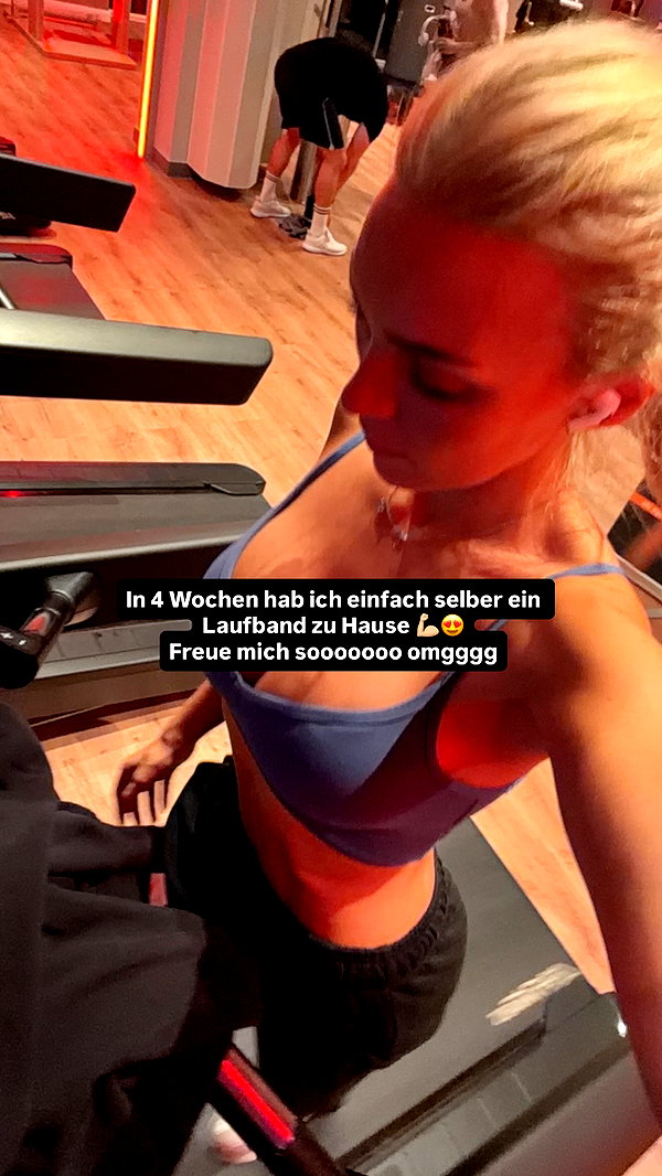 Archived image from @alexis.blond on Instagram
