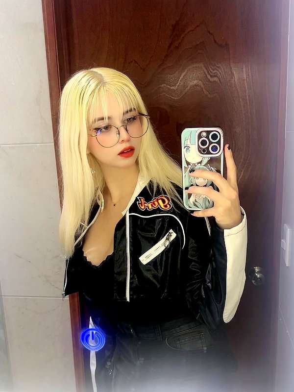 luly1980s instagram image archive image