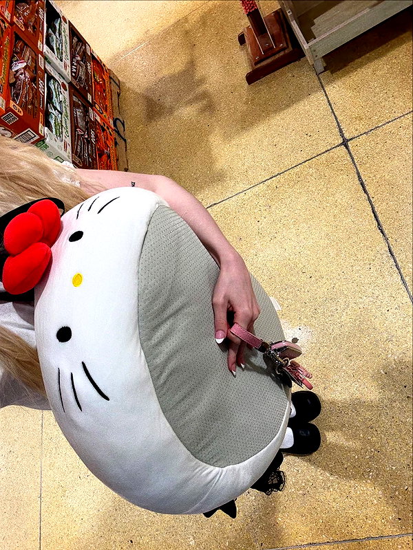mennyaah instagram image archive image