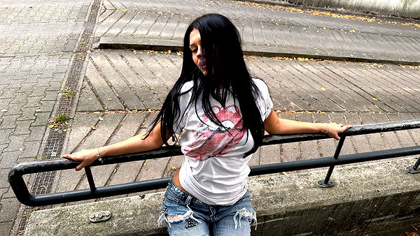 karolinaawasik instagram image archive image