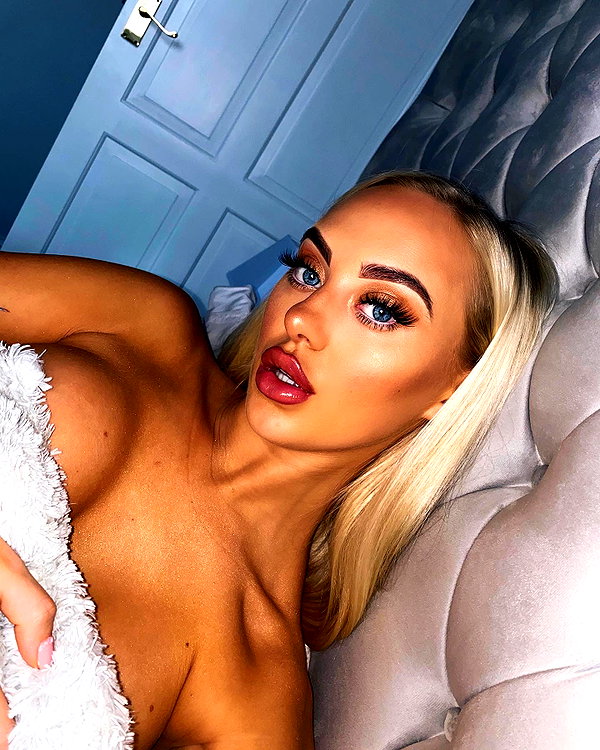 rhiannonbluee instagram image archive image