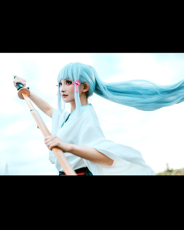 miee_cos instagram image archive image