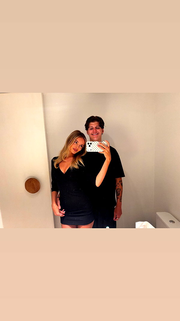 Archived image from @brontesheppeard on Instagram