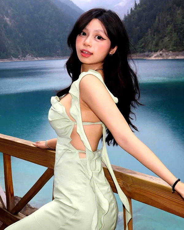 lyhythuedoxinh instagram image archive image