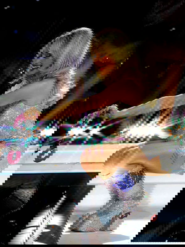 sabrinacarpenter sabrinacarpenter archive image