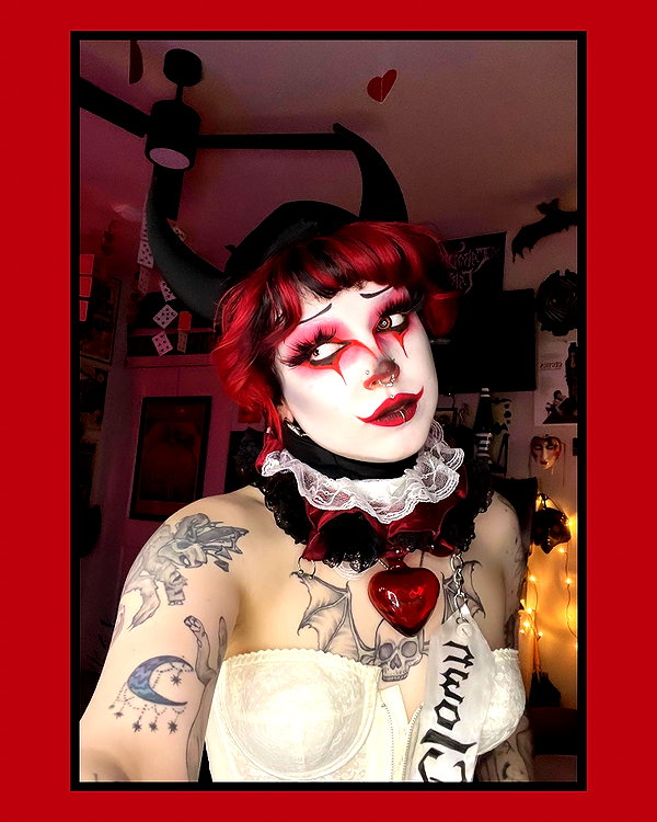yeahimcaroline instagram image archive image