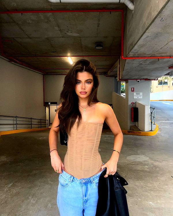 oliviaphillipps instagram image archive image