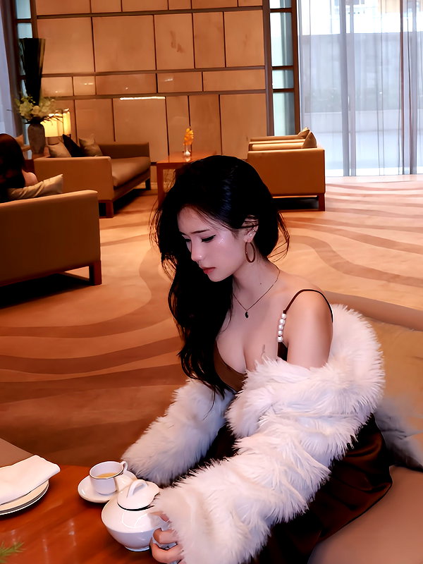 lyhythuedoxinh instagram image archive image