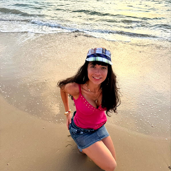romi_henenson instagram image archive image