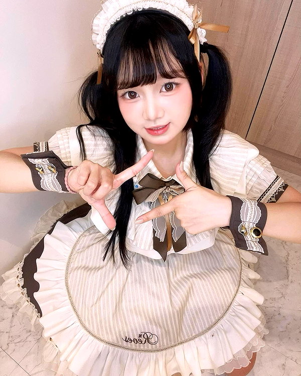 150_aiko instagram image archive image