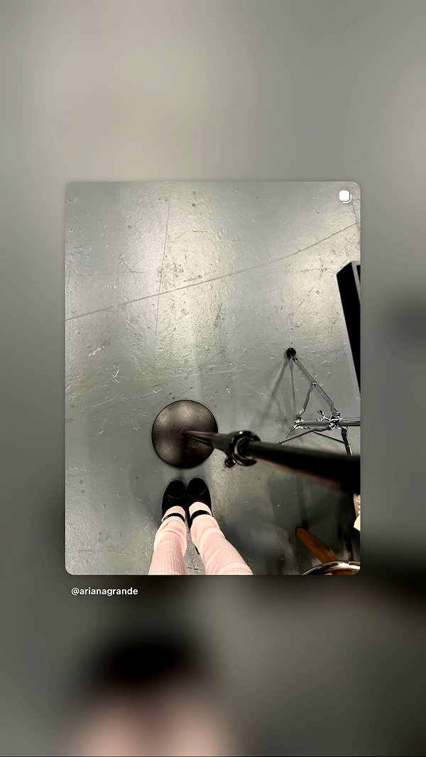 arianagrande instagram image archive image