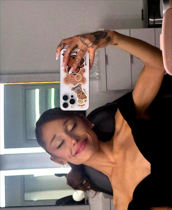 arianagrande instagram image archive image