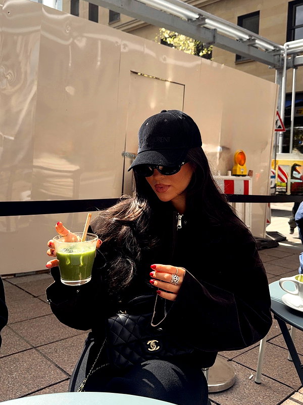 zoeliss instagram image archive image
