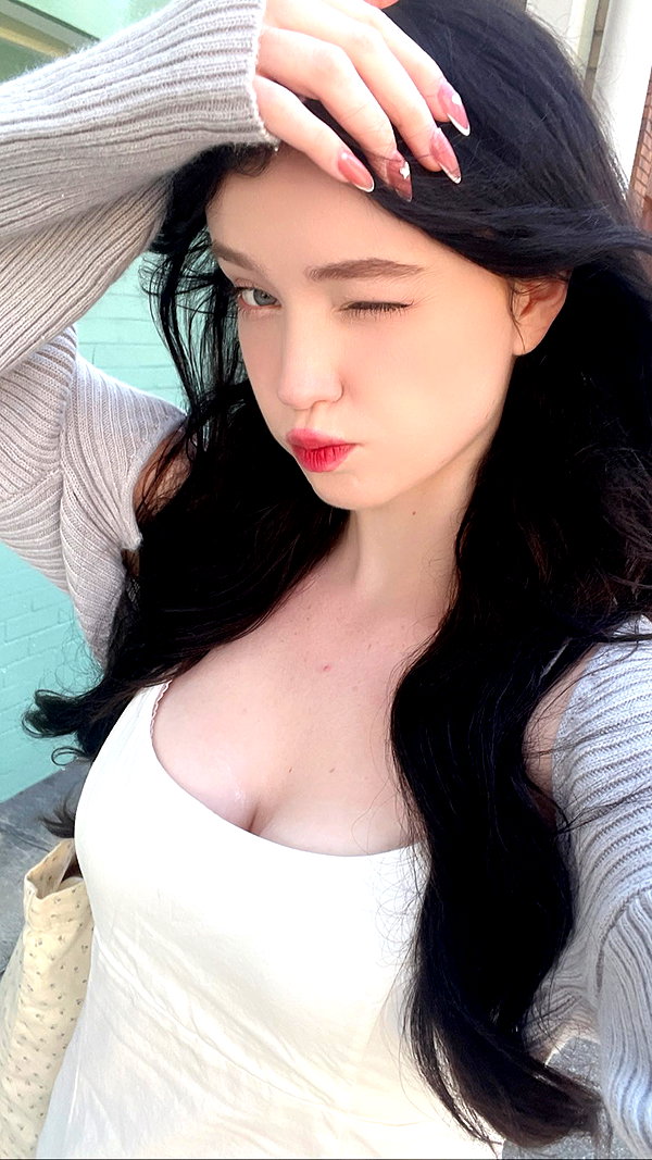 1uvgabi instagram image archive image