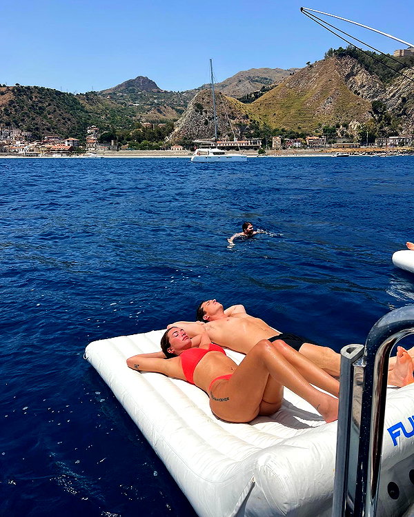 staskaranikolaou instagram image archive image