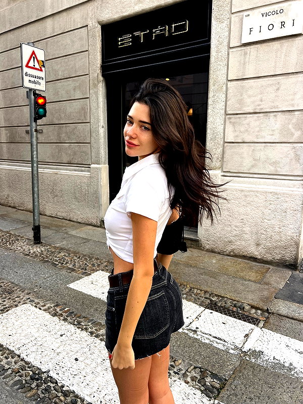 vanessa.rhd instagram image archive image