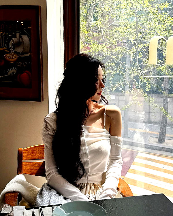 dear.zia instagram image archive image