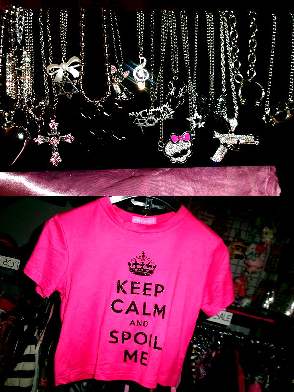Archived image from @cyberangelz.shop on Instagram