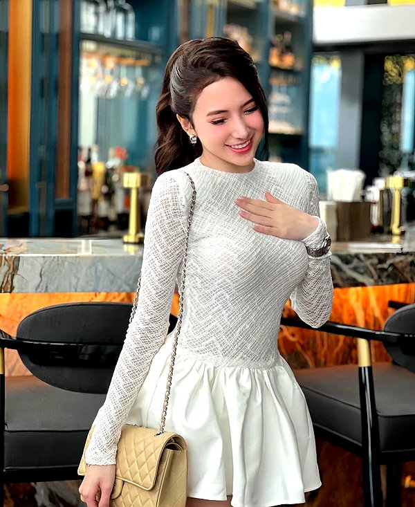 lyhythuedoxinh instagram image archive image