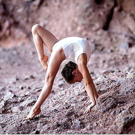 ellianawalmsley instagram image archive image