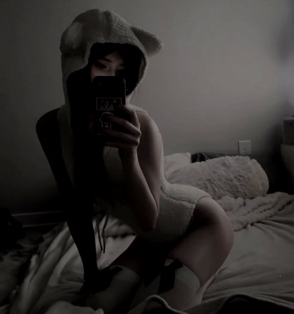emeurie instagram image archive image