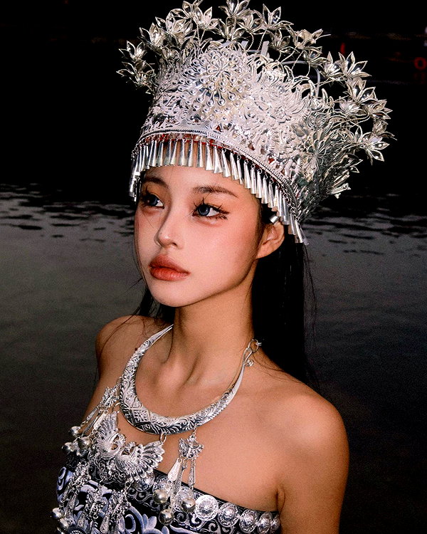 ll.lu1s instagram image archive image