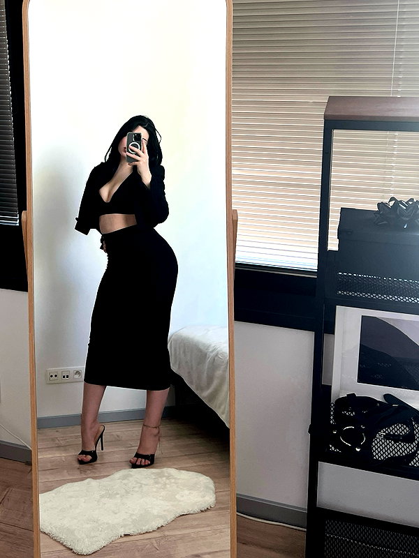 itsannaxvee instagram image archive image