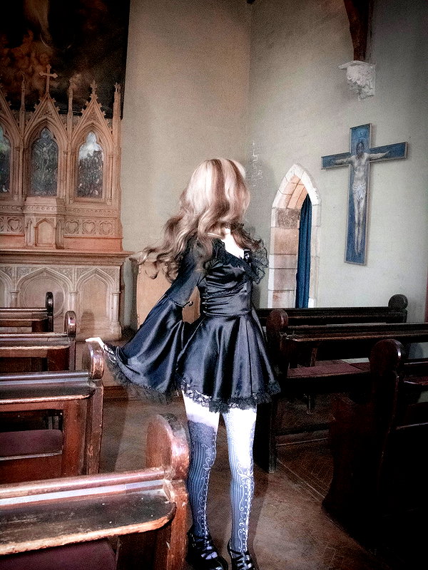 krystallea.cs instagram image archive image