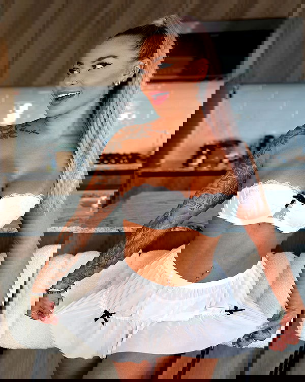 itshayleydavies itshayleydavies archive image