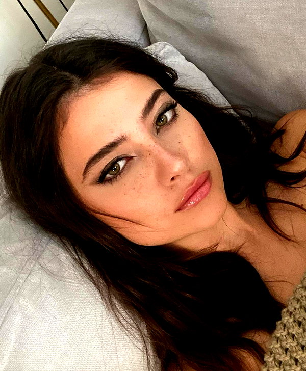 baddiesessence instagram image archive image