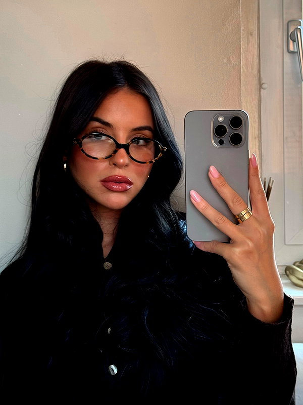 zoeliss instagram image archive image