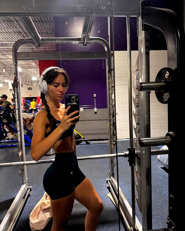 katelynernst3 instagram image archive image